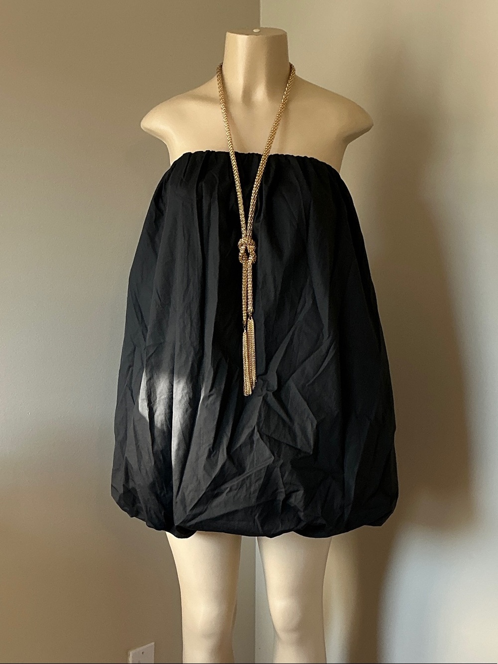LE LIS Black Strapless Bubble Dress